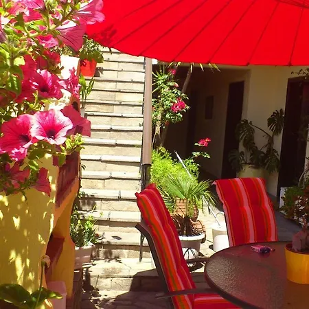 In Bb - Welcome To Petunia, In Neos-marmaras,xalkidiki ,greece, Triple 7 Gasthof