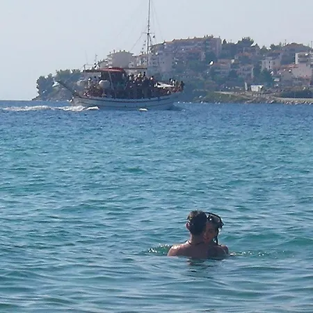 Gasthof In Bb - Welcome To Petunia, In Neos-marmaras,xalkidiki ,greece, Triple 7 *